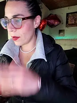 Snapshot of mia_velvet1 chatting on 03-08-26, 02:43 mia velvet1 online show from 03-08-26, 02:43