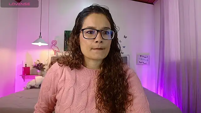 Rose Thompson1 online show from 04-16-26, 01:23