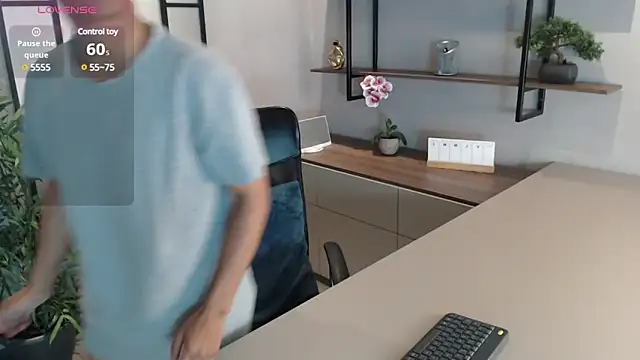 Snapshot of labrinthteasing chatting on 03-14-25, 09:10 labrinthteasing online show from 03-14-25, 09:10