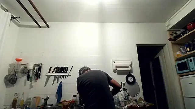 Snapshot of Berg_Boy chatting on 01-13-26, 06:08 Berg Boy online show from 01-13-26, 06:08