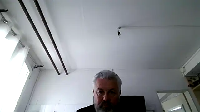 Snapshot of Berg_Boy chatting on 02-18-26, 12:45 Berg Boy online show from 02-18-26, 12:45