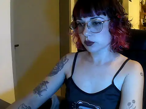 Snapshot of Acid_Girl_Ofc chatting on 10-16-25, 03:18 Acid Girl Ofc online show from 10-16-25, 03:18
