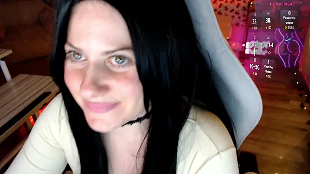 Snapshot of BellaStar84 chatting on 06-03-26, 06:16 BellaStar84 online show from 06-03-26, 06:16