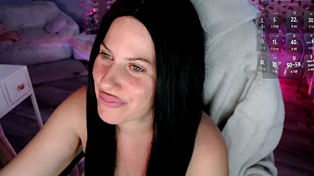 Snapshot of BellaStar84 chatting on 07-13-26, 10:23 BellaStar84 online show from 07-13-26, 10:23