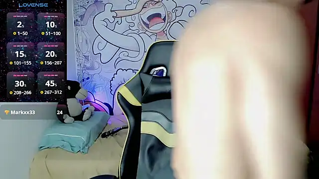 Snapshot of Thomass_shelbyy chatting on 03-15-25, 04:43 Thomass shelbyy online show from 03-15-25, 04:43