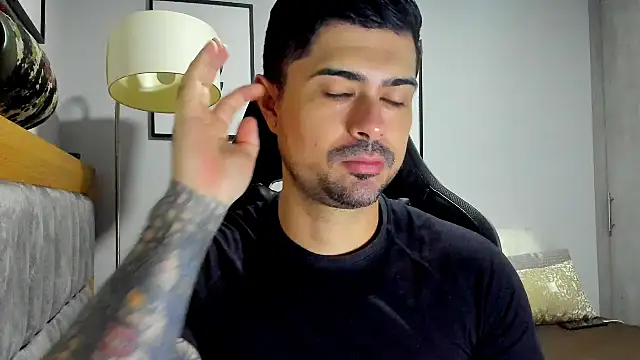 Snapshot of Dante_Storm chatting on 12-17-25, 02:06 Dante Storm online show from 12-17-25, 02:06