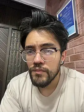 Snapshot of SrM0rgan chatting on 03-21-25, 03:55 SrM0rgan online show from 03-21-25, 03:55