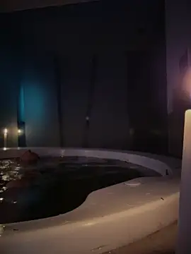 Snapshot of LoganPeny chatting on 12-17-25, 07:09 LoganPeny online show from 12-17-25, 07:09