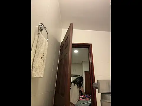 Snapshot of LoganPeny chatting on 01-07-26, 10:56 LoganPeny online show from 01-07-26, 10:56