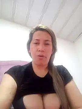 Snapshot of melany-92xxx chatting on 12-01-25, 11:54 melany-92xxx online show from 12-01-25, 11:54