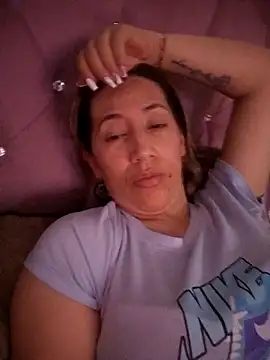 Snapshot of melany-92xxx chatting on 02-03-26, 03:04 melany-92xxx online show from 02-03-26, 03:04