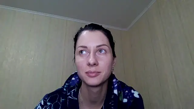 Snapshot of _Black-Panther_ chatting on 09-23-25, 04:32 Black-Panther online show from 09-23-25, 04:32