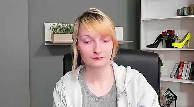 hottieBlair online show from 03-19-25, 07:40