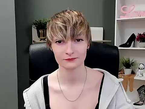hottieBlair online show from 09-25-25, 06:17