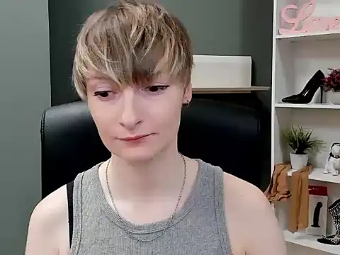 hottieBlair online show from 10-01-25, 06:08