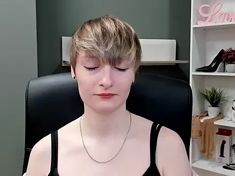 hottieBlair online show from 10-02-25, 06:31
