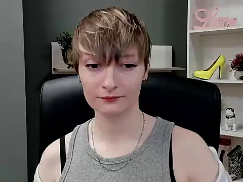 hottieBlair online show from 10-21-25, 06:14