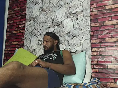 BladeFoxxx1 online show from 06-04-26, 03:45