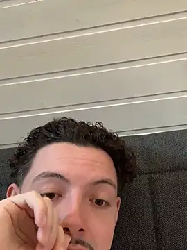 Snapshot of Sabo01 chatting on 03-19-25, 03:08 Sabo01 online show from 03-19-25, 03:08