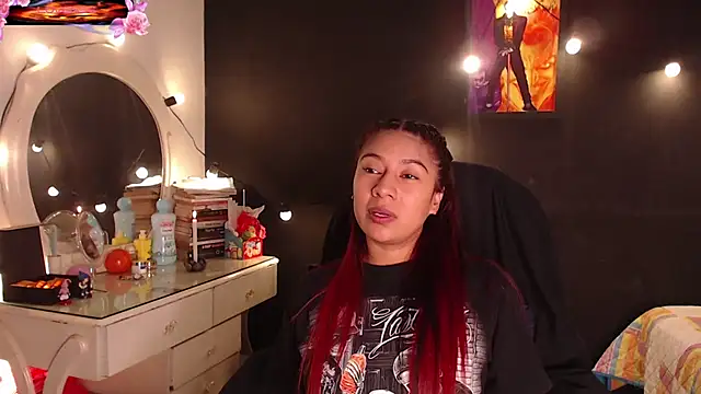 Snapshot of yes0225 chatting on 10-14-25, 04:08 yes0225 online show from 10-14-25, 04:08