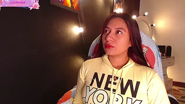 Snapshot of yes0225 chatting on 02-03-26, 01:27 yes0225 online show from 02-03-26, 01:27