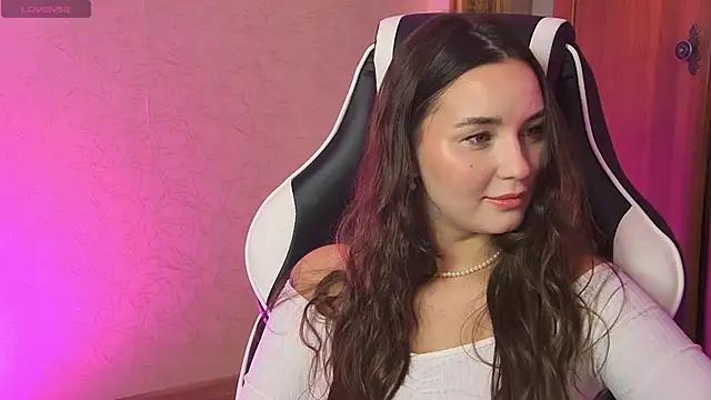 Snapshot of CherryTouss chatting on 01-08-26, 08:27 CherryTouss online show from 01-08-26, 08:27