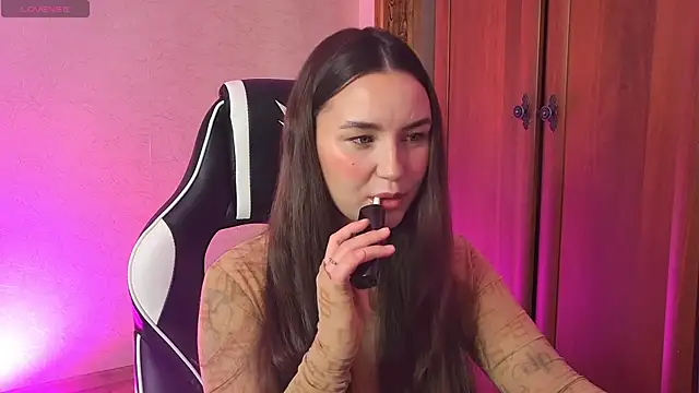 Snapshot of CherryTouss chatting on 01-09-26, 08:17 CherryTouss online show from 01-09-26, 08:17