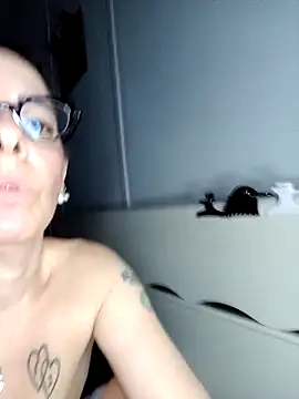 Snapshot of Ginevra_75 chatting on 12-01-25, 10:15 Ginevra 75 online show from 12-01-25, 10:15