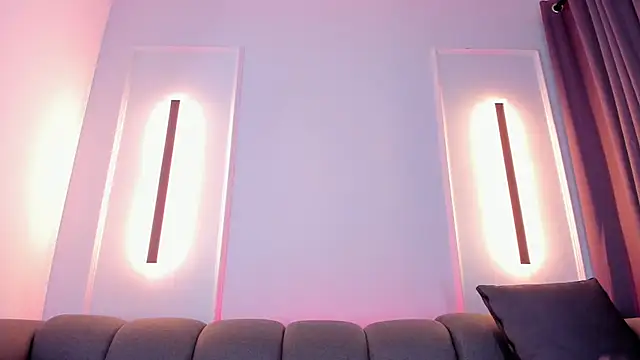 Snapshot of karol_white_ chatting on 03-22-25, 07:04 karol white online show from 03-22-25, 07:04