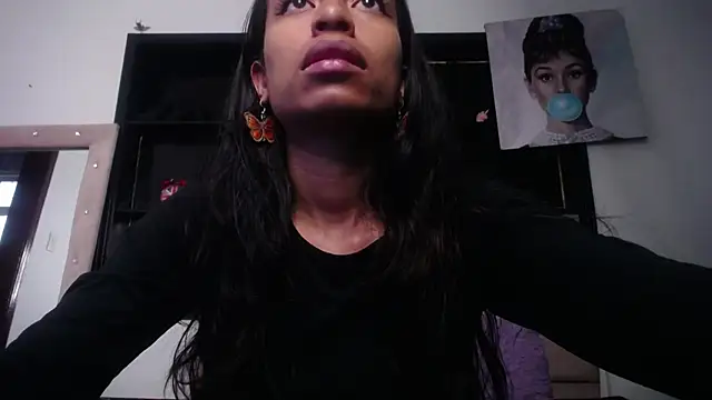 Snapshot of Violet_King chatting on 03-13-25, 01:29 Violet King online show from 03-13-25, 01:29
