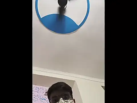 sutfvkii online show from 04-10-26, 01:05