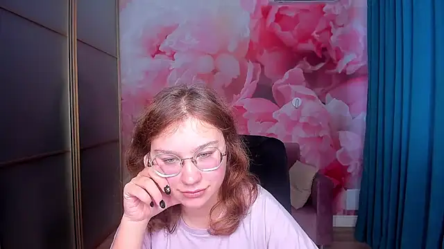 AngelinaLow online show from 11-18-25, 12:42