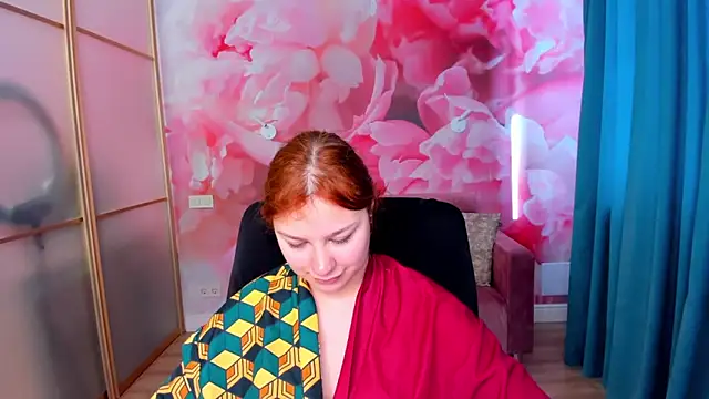 AngelinaLow online show from 04-08-26, 05:29