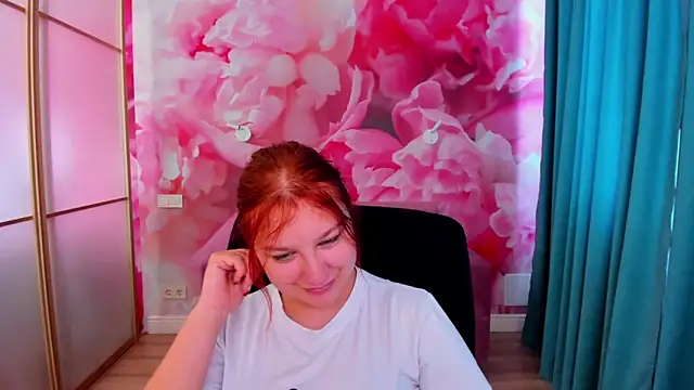 AngelinaLow online show from 06-01-26, 11:34