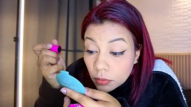 Snapshot of TiffanyWalk chatting on 01-13-26, 11:26 TiffanyWalk online show from 01-13-26, 11:26