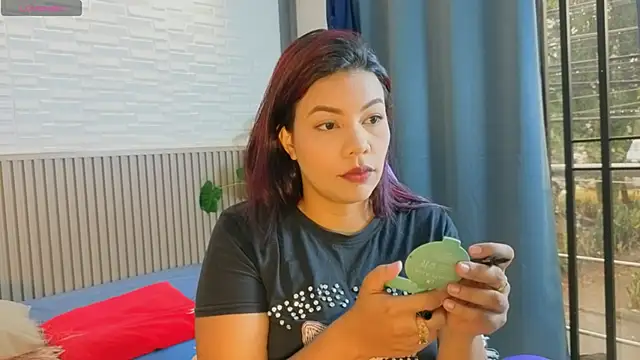 TiffanyWalk online show from 04-16-26, 12:39