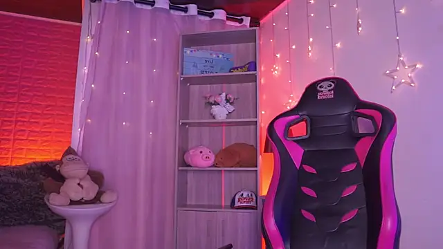 Madison Mayer online show from 11-11-25, 12:27