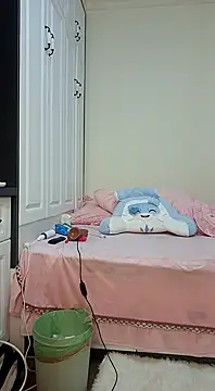 Snapshot of aa520uv chatting on 03-20-25, 06:53 aa520uv online show from 03-20-25, 06:53