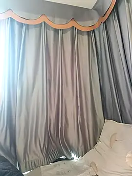 Snapshot of aa520uv chatting on 03-22-25, 04:35 aa520uv online show from 03-22-25, 04:35