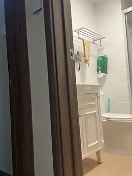 Snapshot of aa520uv chatting on 09-21-25, 05:03 aa520uv online show from 09-21-25, 05:03