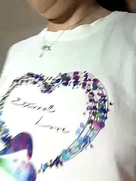 Snapshot of aa520uv chatting on 09-27-25, 12:48 aa520uv online show from 09-27-25, 12:48