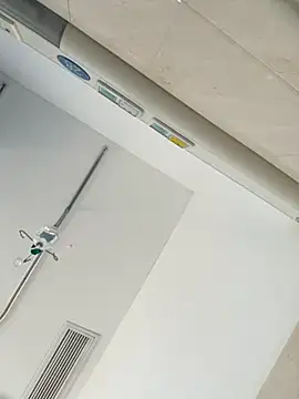 Snapshot of aa520uv chatting on 10-25-25, 03:58 aa520uv online show from 10-25-25, 03:58