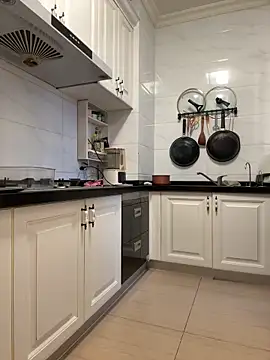 Snapshot of aa520uv chatting on 12-04-25, 11:13 aa520uv online show from 12-04-25, 11:13