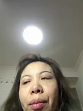 Snapshot of aa520uv chatting on 05-01-26, 01:43 aa520uv online show from 05-01-26, 01:43