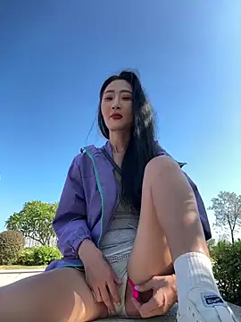 Snapshot of linger-23 chatting on 11-08-25, 06:24 linger-23 online show from 11-08-25, 06:24