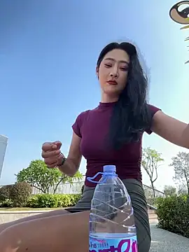 Snapshot of linger-23 chatting on 11-09-25, 06:23 linger-23 online show from 11-09-25, 06:23