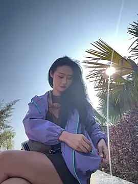 Snapshot of linger-23 chatting on 12-05-25, 06:11 linger-23 online show from 12-05-25, 06:11