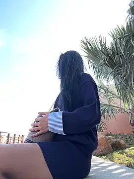 Snapshot of linger-23 chatting on 12-15-25, 06:17 linger-23 online show from 12-15-25, 06:17