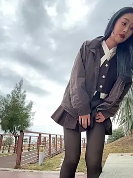 Snapshot of linger-23 chatting on 01-12-26, 06:40 linger-23 online show from 01-12-26, 06:40