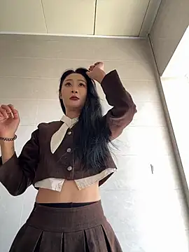 Snapshot of linger-23 chatting on 03-14-26, 05:35 linger-23 online show from 03-14-26, 05:35